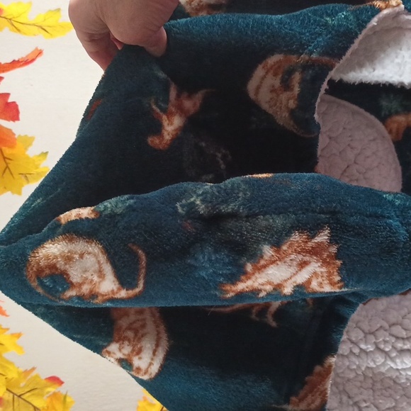 Dinosaur Plush Robe!! - Picture 8 of 8